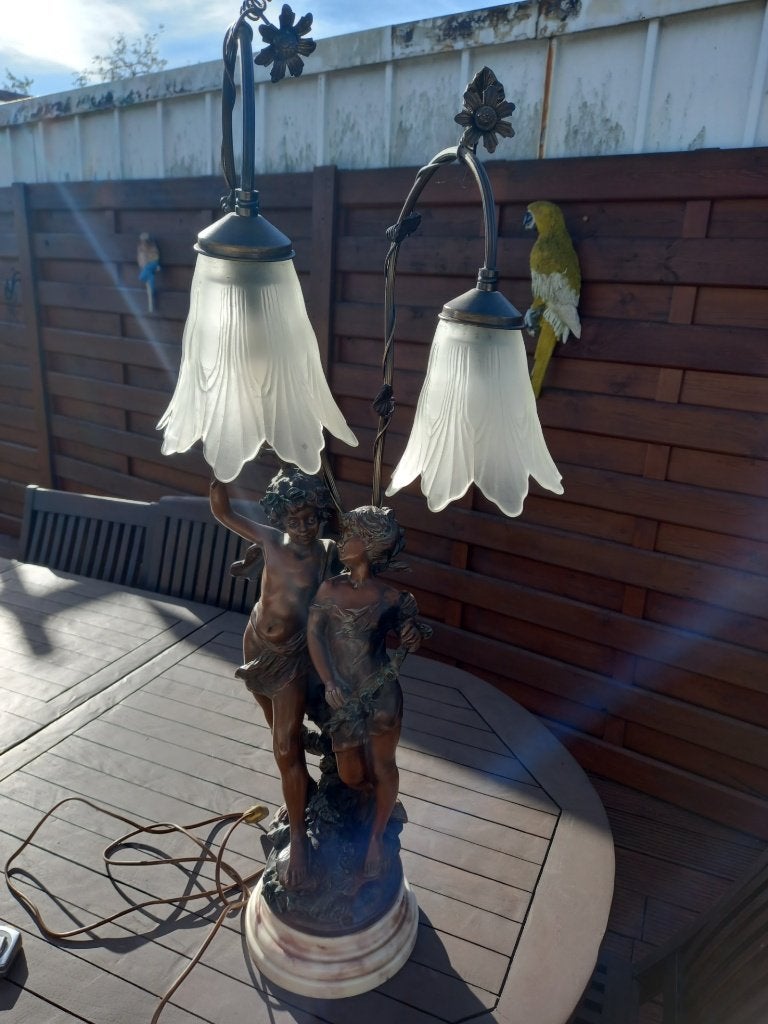 imposante lampe d'appoint, Enlèvement