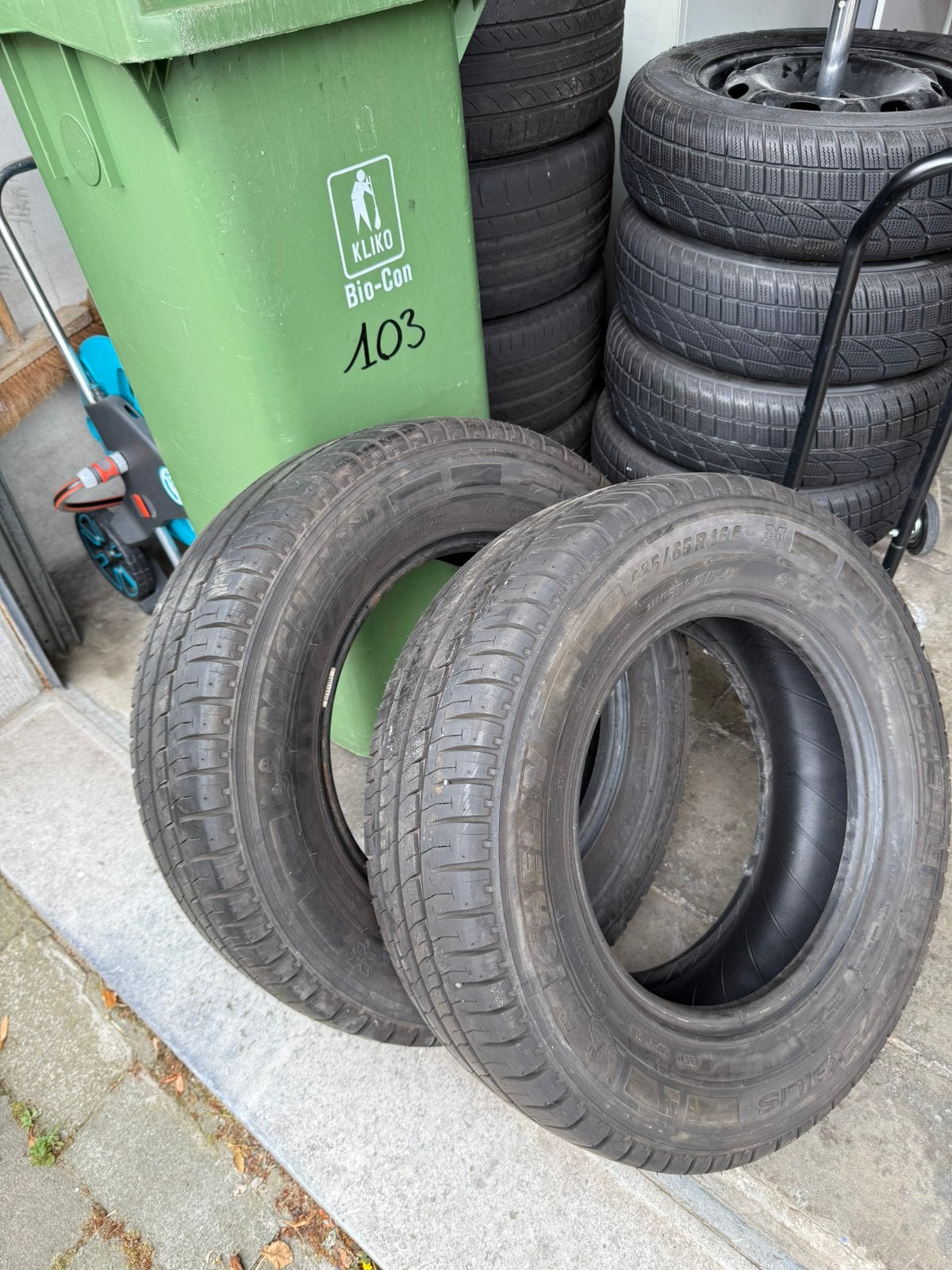 2 pneus Michelin Camionette à vendre, Enlèvement, Comme neuf