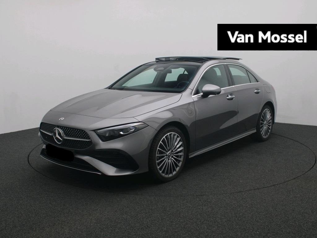 Mercedes-Benz A-klasse 250 e STAR EDITION + AMG LINE + PANO, Stof, Zwart, 5 zetels, Hybride Elektrisch/Benzine
