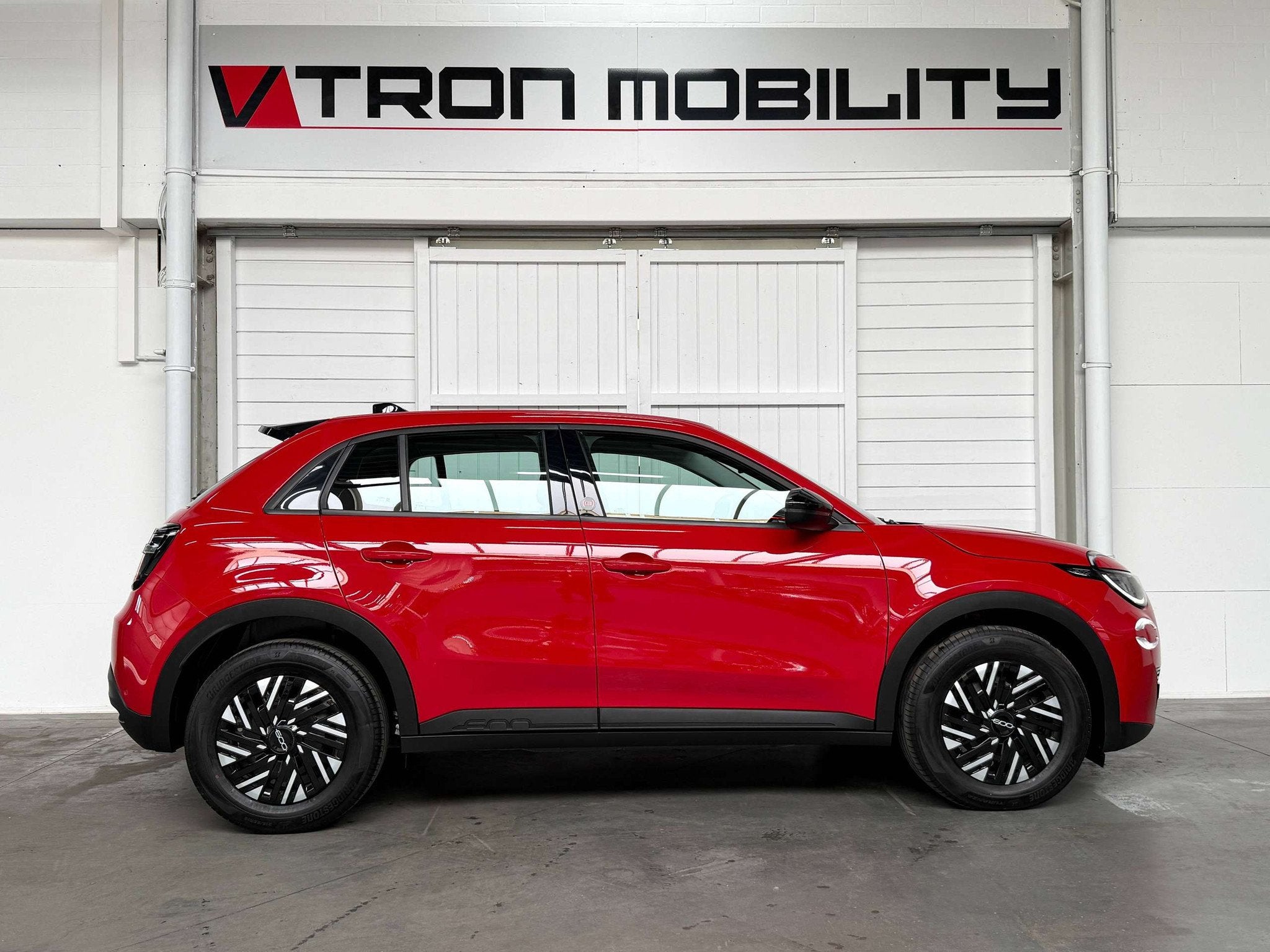 Fiat 600E e-600 54 kWh Red SOH 95% CARPLAY/ANDROID-AUTO*DAB*, Auto's, https://public.car-pass.be/vhr/f2187472-9243-45b9-96ef-cbf57e821ef8