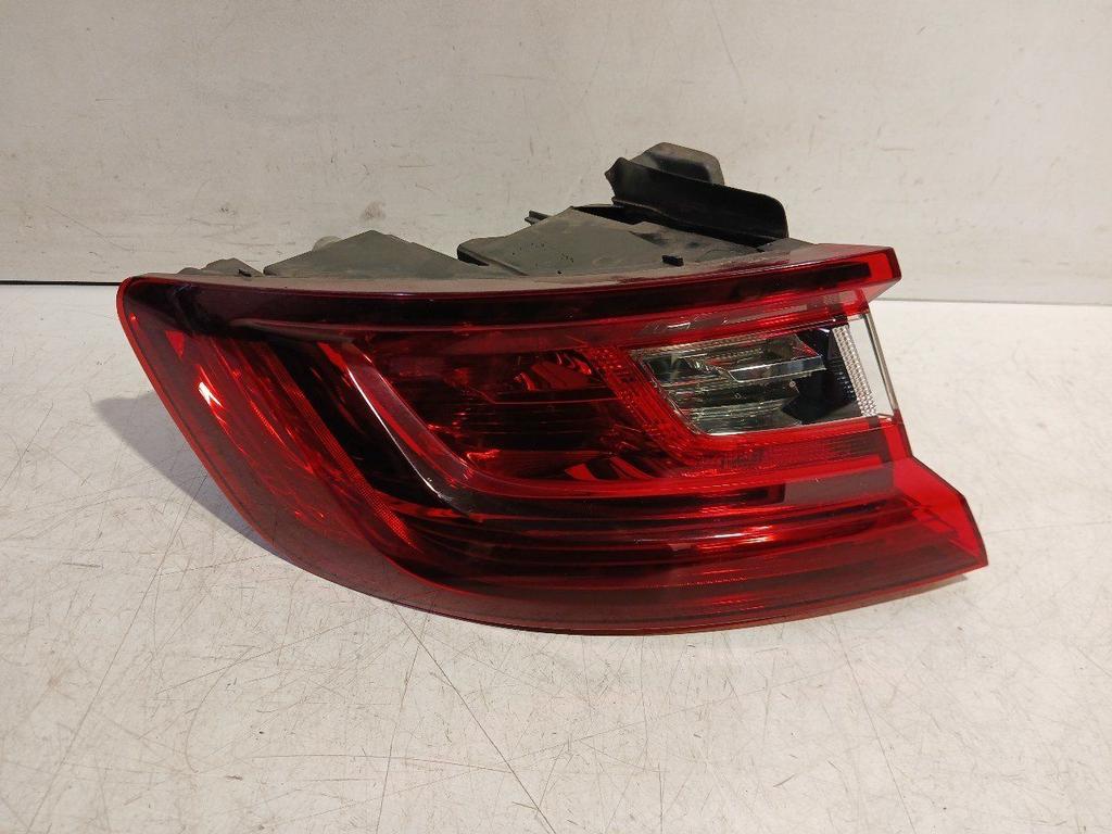 Achterlicht links buiten Renault Mégane, Auto-onderdelen, Onderdelen@venauto.nl, Van der Ven Autorecycling B.V., Gebruikt, Ettenseweg 76, 4706 PB Roosendaal, The Netherlands