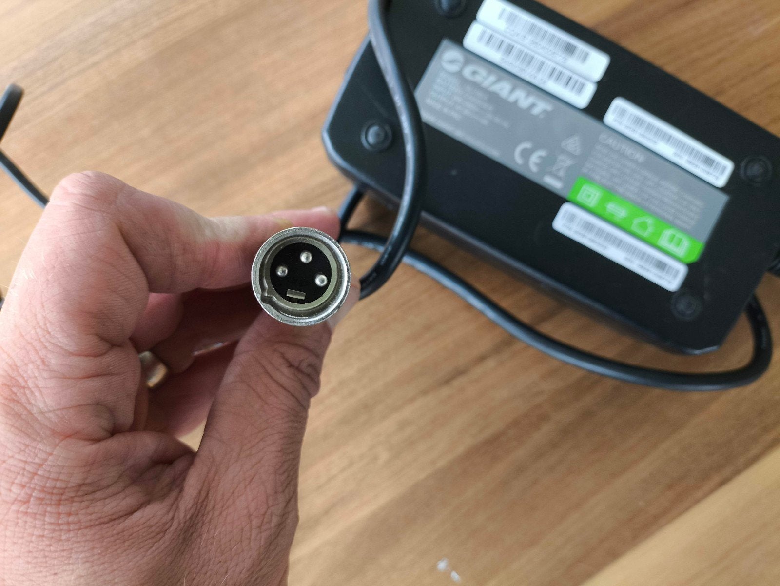 Lader GIANT e-bike 42V - wegens gestolen, Ophalen of Verzenden