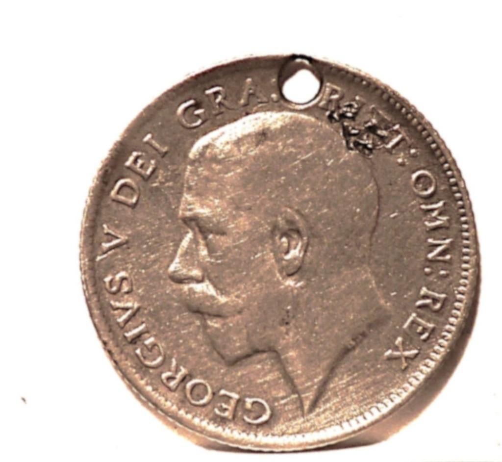 Historisch bevrijdingssouvenir: bewerkte Britse sixpence., Ophalen of Verzenden, Zilver