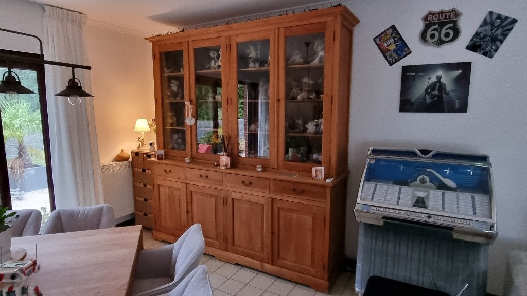 teak eetplaats, Ophalen