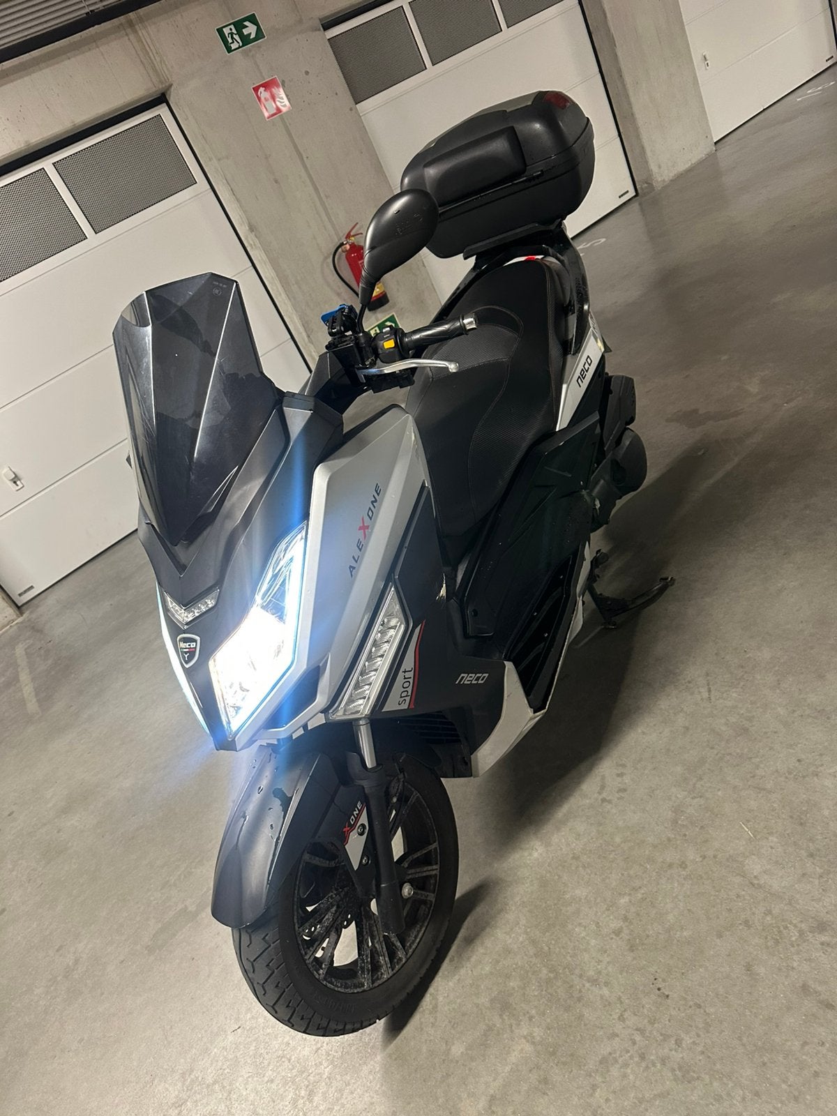 Scooter 125cc neco alexone, Autos : Divers, Accessoires de voiture, Enlèvement