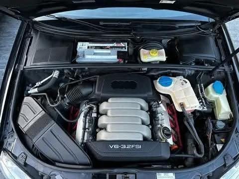 Audi A4 Avant Quattro 3.2 FSI V6 benzine (255 pk / 188 kW), Auto's, Audi, Automaat, A4, Leder, Bruin