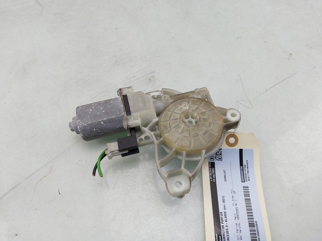 MOTEUR LEVE VITRE ELECTRIQUE A-Klasse AMG (177.0), Utilisé, Mercedes-Benz