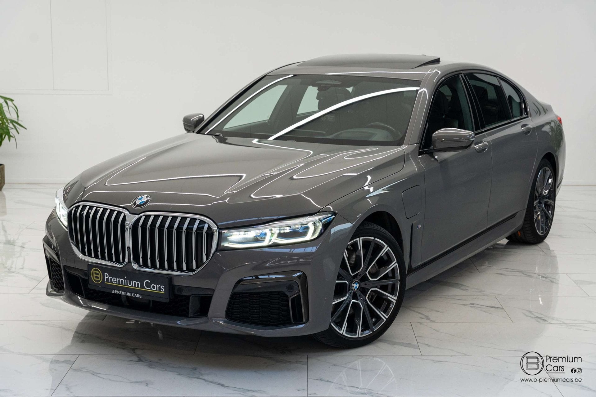 BMW 745 e M pack Individual/FULL OPTIONS!/Laser/ACC/360/, Achat, Entreprise, 6 cylindres, 2635 kg