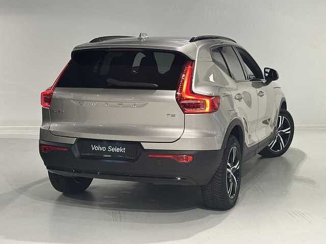 Volvo XC40 T2 Plus Dark, Auto's, Volvo, https://public.car-pass.be/vhr/6e47c367-a3e0-4ac1-b1ed-3a470892ccd2, Euro 6, Bedrijf, 5 zetels