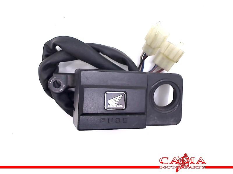 ZEKERINGKAST XL 600 V Transalp 1997-1999 (XL600V PD10), Dhr. S. di Majo, Gebruikt, Info@cama-motorparts.nl, P.J. Troelstraweg 8 8
3144 CX  MAASSLUIS, NL