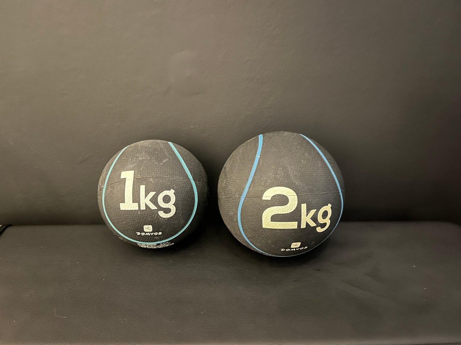 Balle 1kg&2kg, Enlèvement, Comme neuf