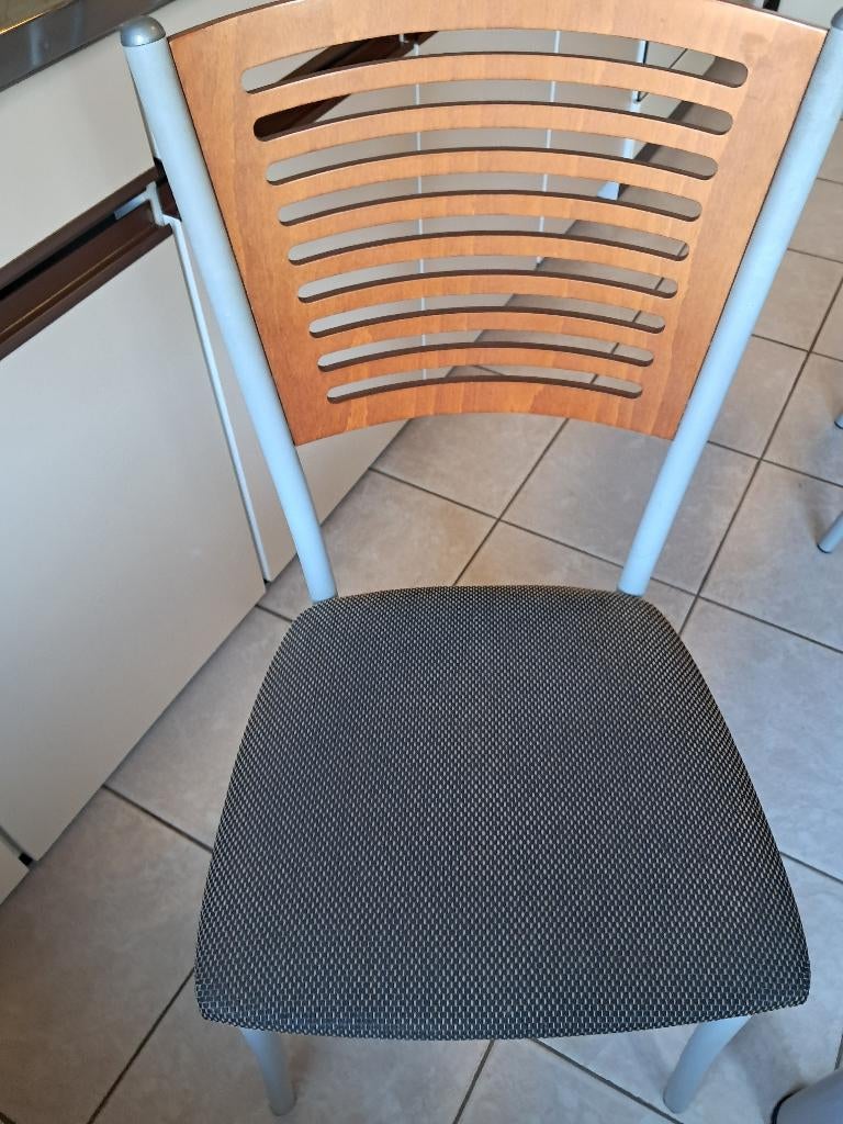 Verschillende sets : tafel met stoelen in diverse materialen, Huis en Inrichting, Tafels | Eettafels, Ophalen, Gebruikt, 100 tot 150 cm
