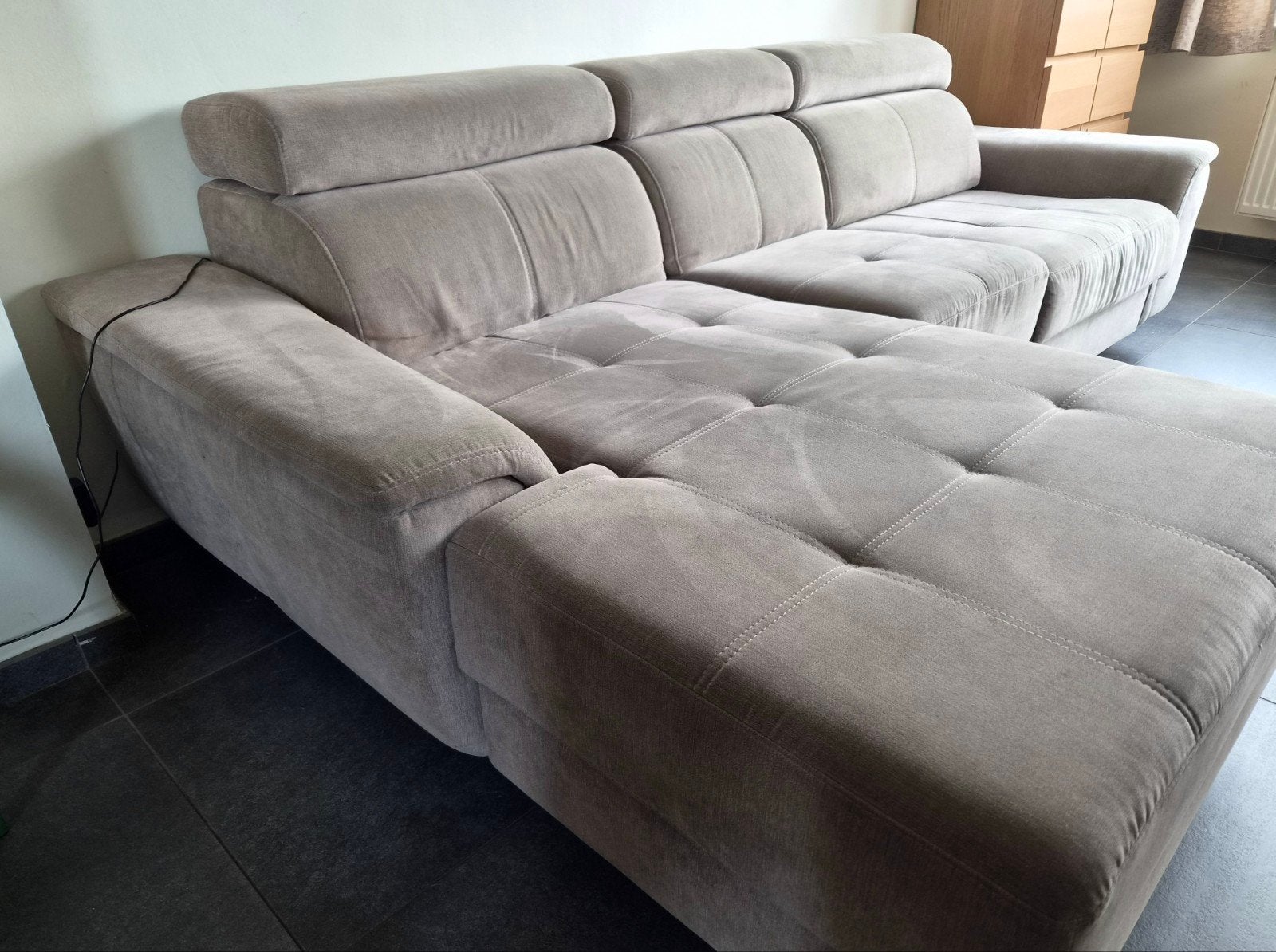 Salon Leno met longchair en relax in grijsbeige, Ophalen