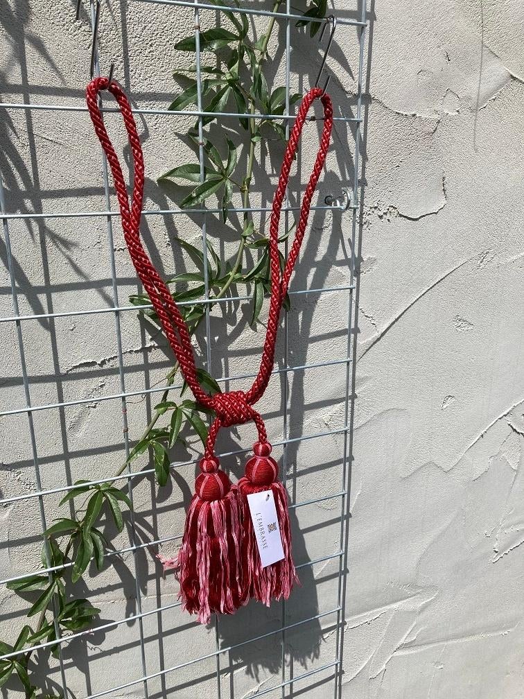 EMBRASSE MET DUBBELE FLOS ROOD/LT. ROOD NIEUW, Enlèvement ou Envoi, Neuf