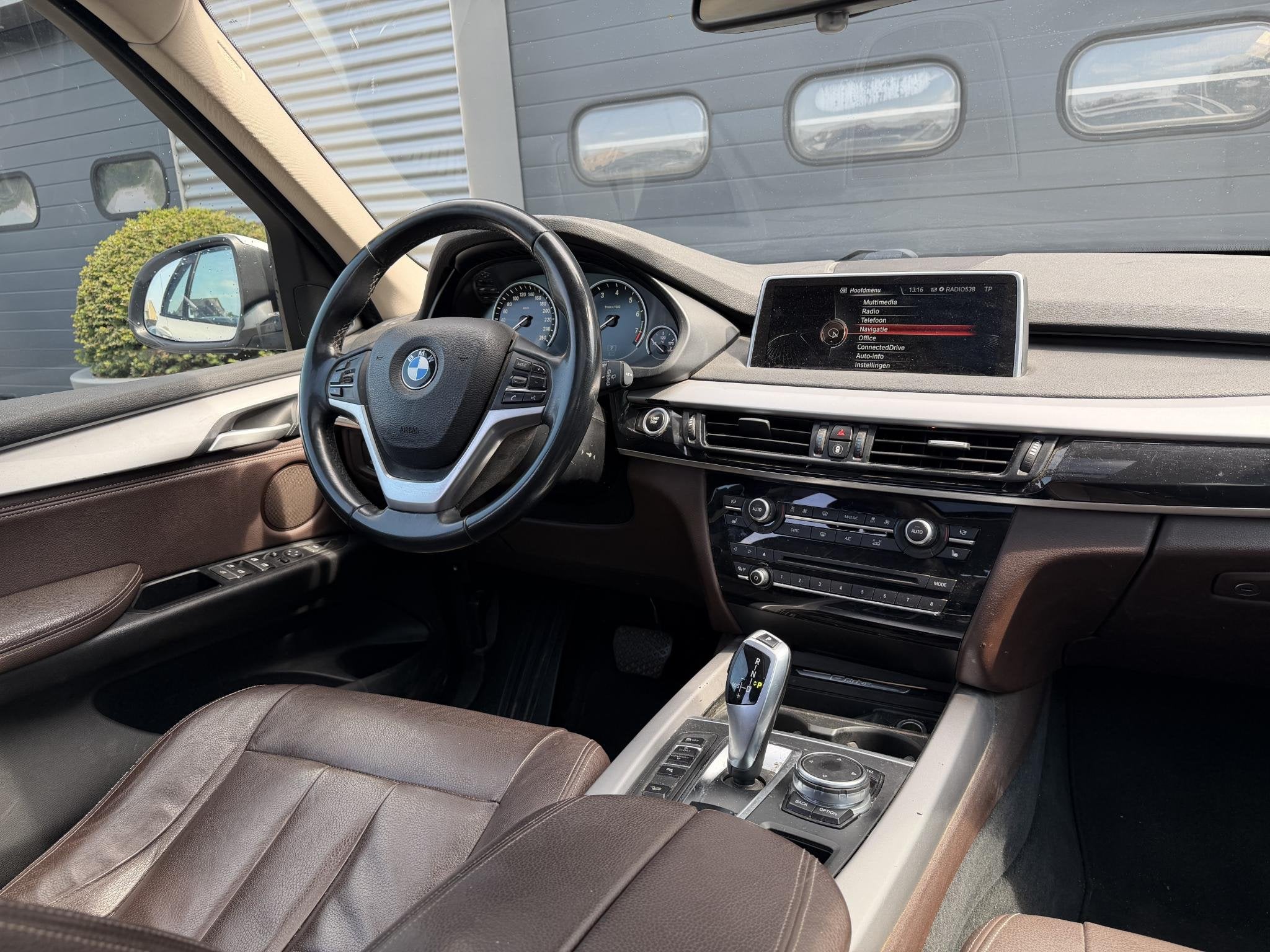 BMW X5 xDrive40e | Panoramadak | Head-Up Display | Camera |, Auto's, 77 g/km, Gebruikt, 4 cilinders, 313 pk