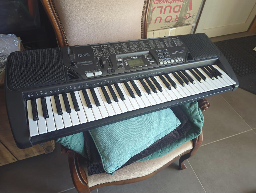 Casio CTK-700 toetsenbord, synth, Muziek en Instrumenten, Keyboards, Ophalen, Casio, Midi-aansluiting, 61 toetsen