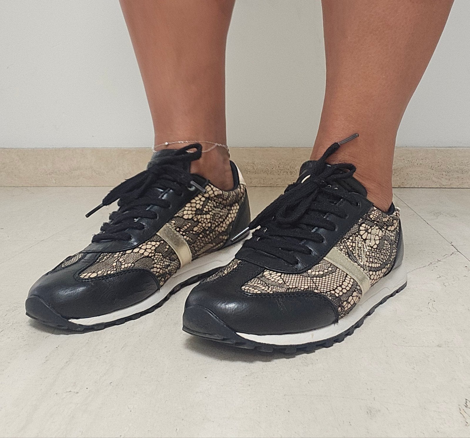 GUESS damessneakers zwart/goud – maat 37, Enlèvement ou Envoi, Noir