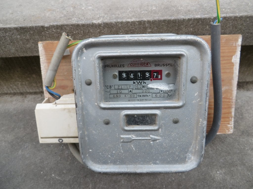 penzekeringen , stopcontacten , schakelaars, Ophalen
