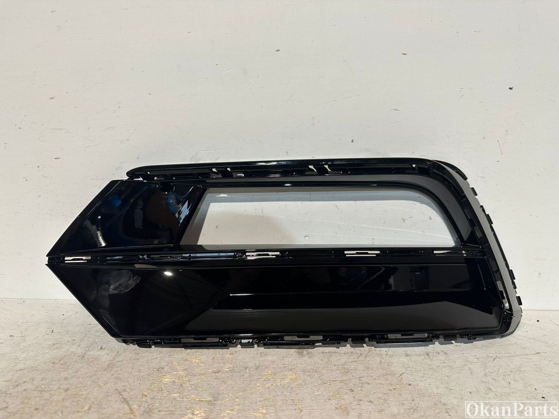 VW Passat B8 R-Line linker mistlampkap links 3G0853665F, Info@fabrikant.eu, Fabrikantstraat 1
1000 AA  Amsterdam, NL, Voor, Bumper