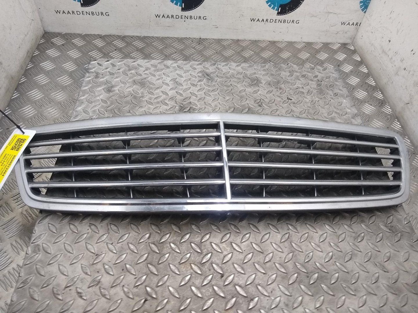 MERCEDES C-CLASS W203 200 K. ELEGANCE GRILLE 2002, Autos : Pièces & Accessoires, Enlèvement ou Envoi, Utilisé, Stiba membre