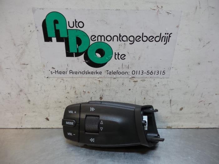 Commande radio volant d'un Seat Ibiza (Ibiza 08-), Autos : Pièces & Accessoires, -, Utilisé, -, Seat