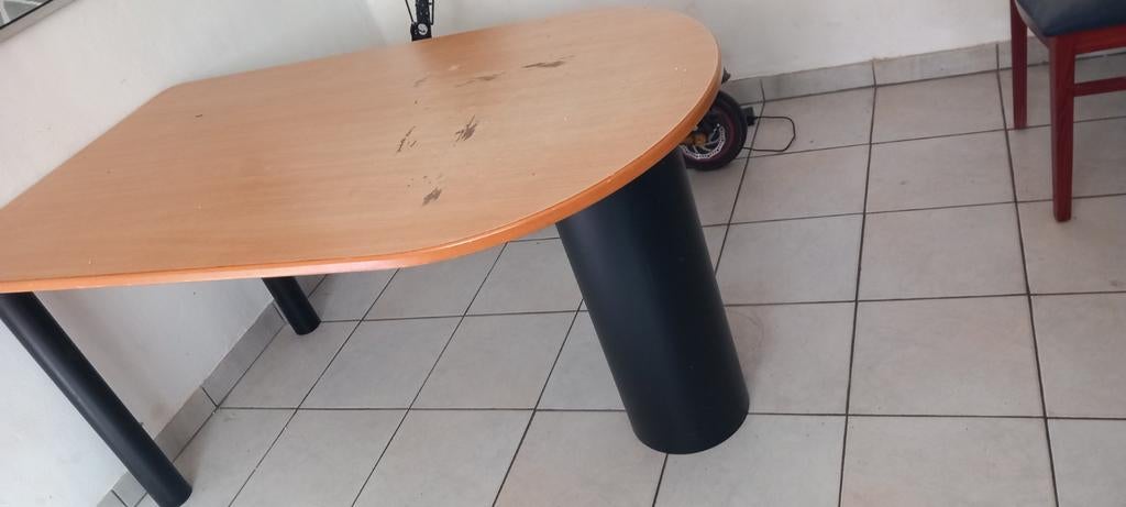 Keukentafel 150x 83 op 3 poten, Ophalen of Verzenden