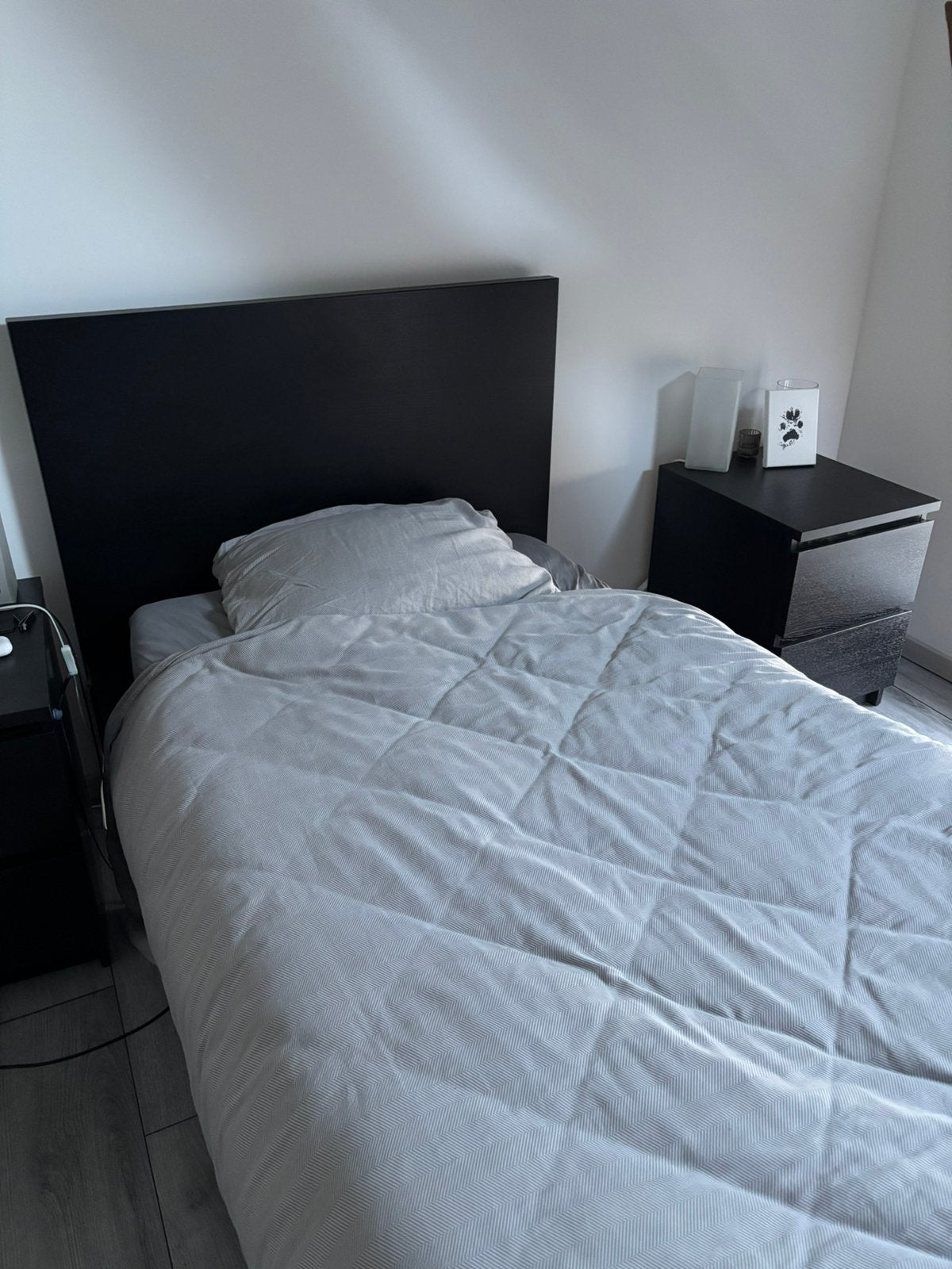 Lit malm brun noir IKEA + sommier et matelas, Maison & Meubles, Enlèvement, Utilisé, Une personne, Brun