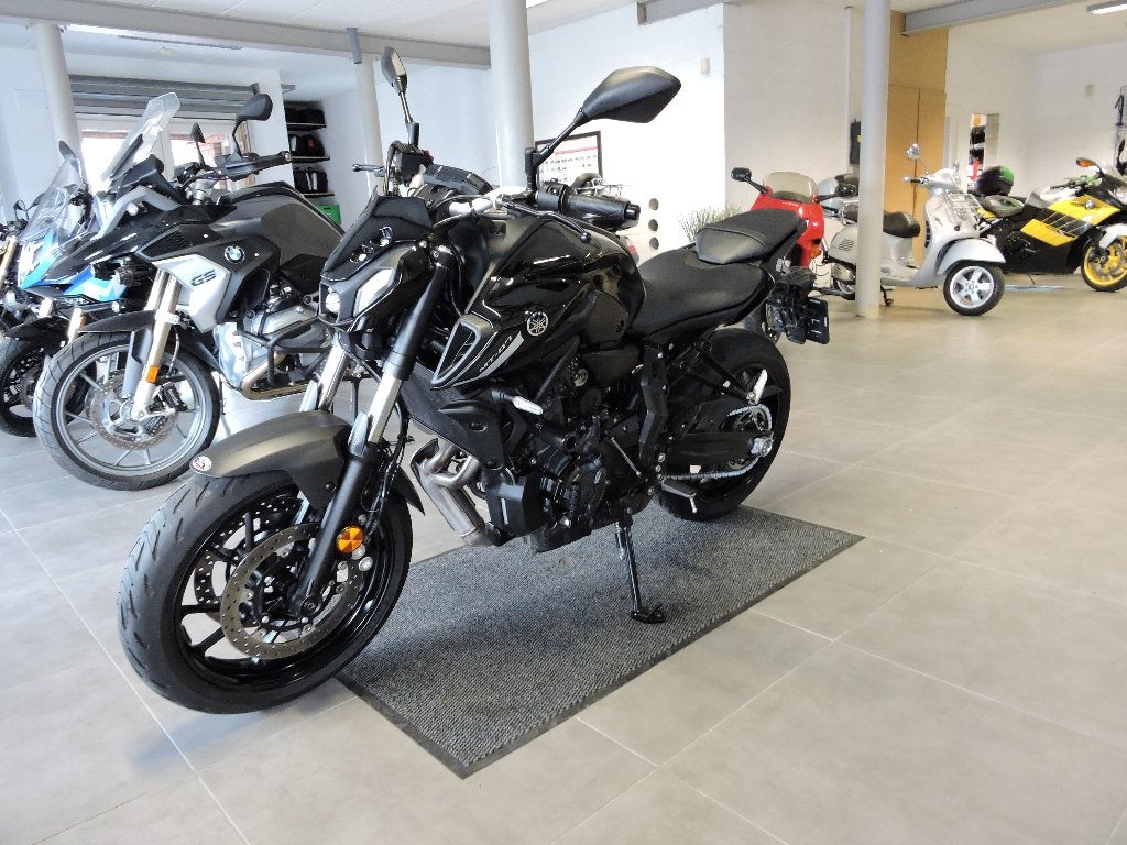 YAMAHA MT 07, Motos, Permis Moto A, Entreprise, 2 cylindres, Neuf