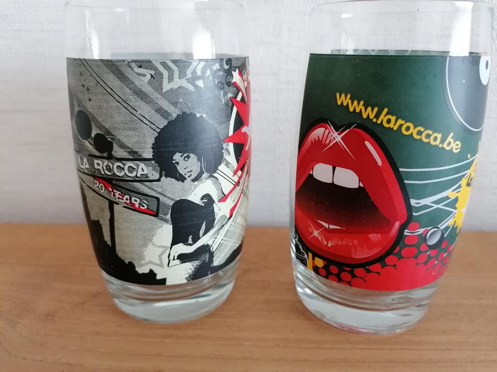 2 verschillende glazen vn de dancing LA ROCCA. 20j bestaan., Enlèvement