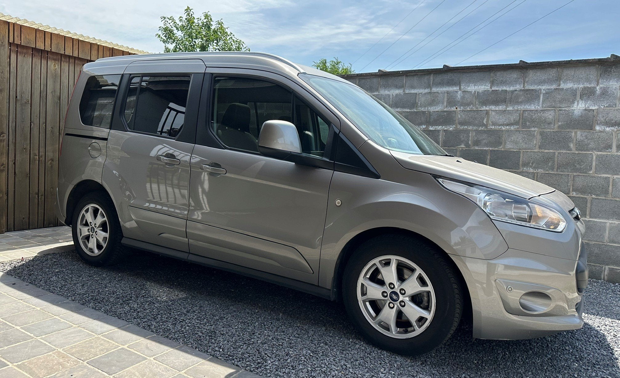Ford Tourneo Connect 1.0 EcoBoost Titanium Pano Navi Camera, Autos, Ford, Achat, Euro 6, Entreprise, 5 portes