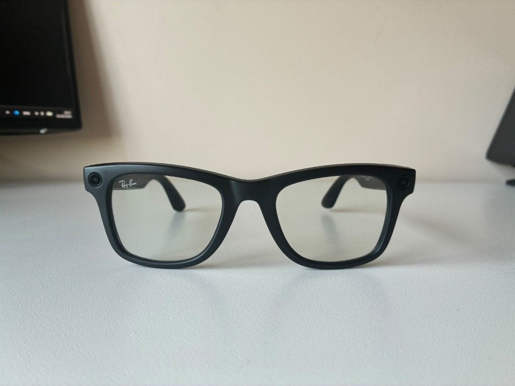 Ray-Ban Meta Wayfarer Gen 1 – Graphite Green Transitions, Enlèvement ou Envoi, Comme neuf, Ray-Ban, Lunettes