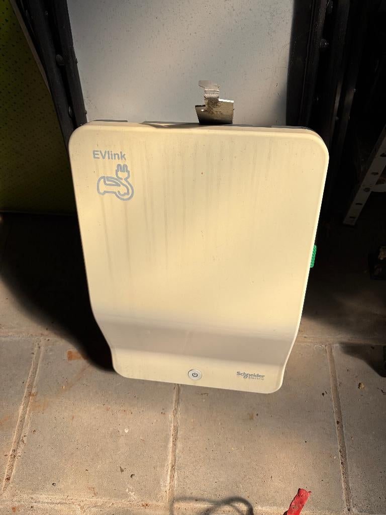 Borne de recharge 3.7Kw Schneider Ev Link, Enlèvement, Utilisé, Borne de recharge