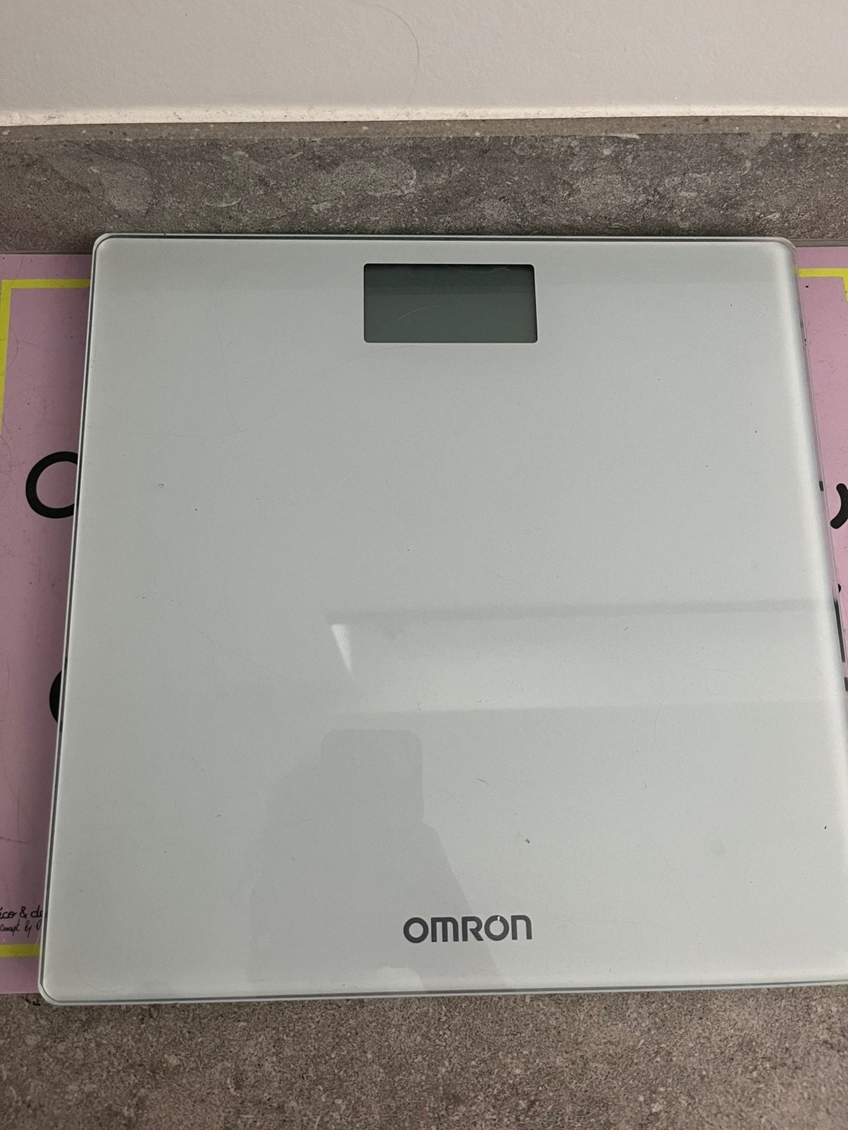 Personenweegschaal omron, Enlèvement ou Envoi, Comme neuf, Pèse-personne