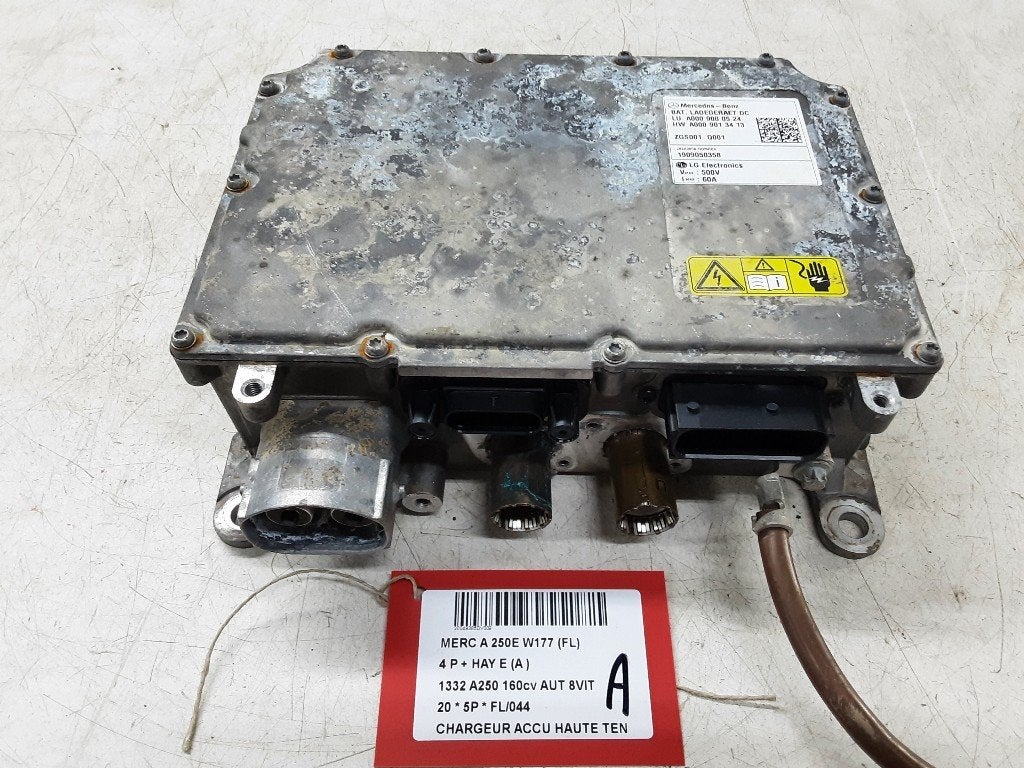 CHARGEUR DE BATTERIE (A0009000524), Mevr. I. Hauben, Utilisé, Info@Collignon.be, Rue de l'Espoir 34 34
4030  GRIVEGNÉE, BE