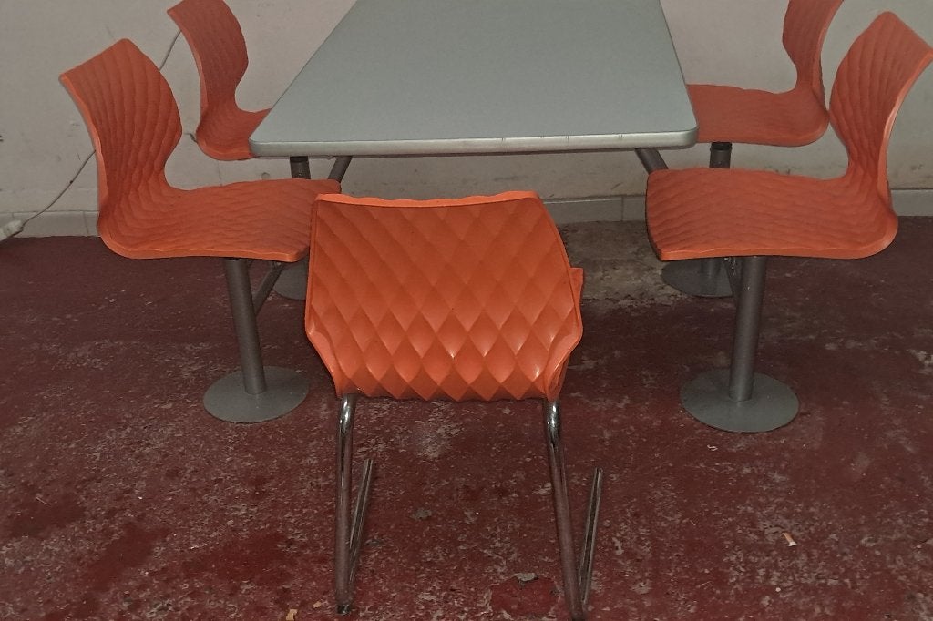Stevige tafel met stoelen, Ophalen, Overige materialen, Gebruikt, Vijf personen of meer