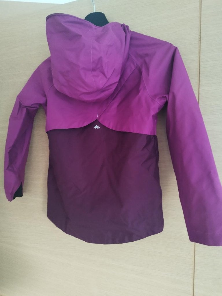 Regenjas maat 116-122, Kinderen en Baby's, Ophalen, Meisje, Zo goed als nieuw, DECATHLON.