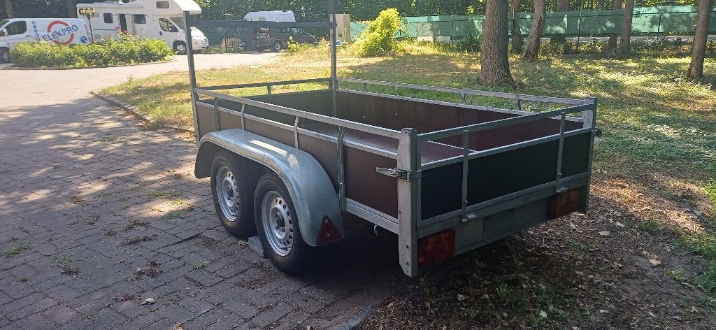 Aanhangwagens dubbelasser + gesloten Aanhangwagen, Ophalen, Zo goed als nieuw