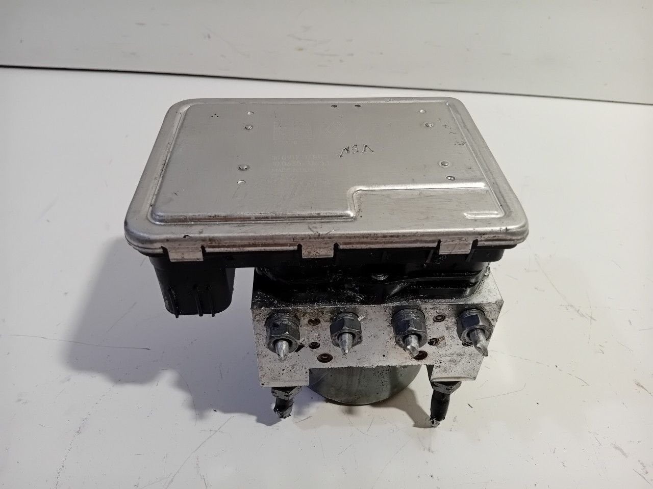Abs pomp Renault Trafic, Onderdelen@venauto.nl, Van der Ven Autorecycling B.V., Gebruikt, Ettenseweg 76, 4706 PB Roosendaal, The Netherlands