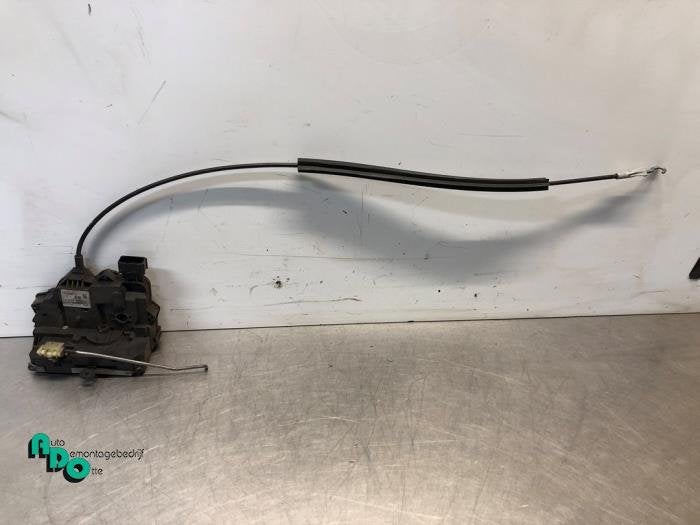 Serrure portière mécanique 2portes gauche d'un Opel Corsa, -, Opel, 3 mois de garantie, Utilisé