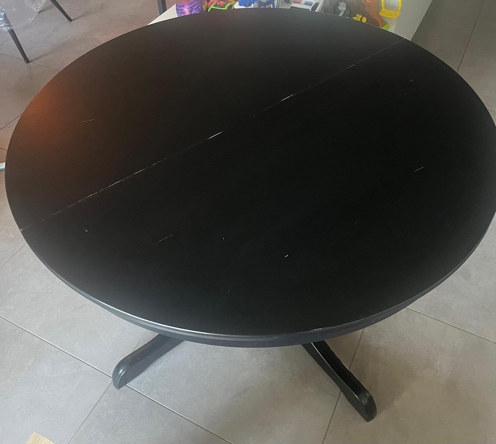 Ronde tafel uitschuifbaar tot ovale tafel., Ophalen, Gebruikt, Ovaal