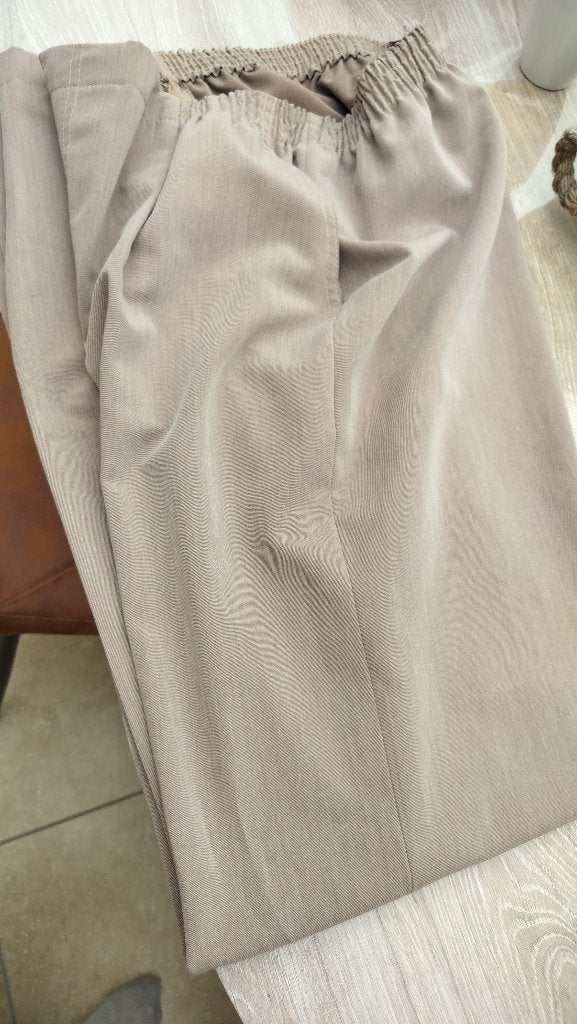 Lange broek, Enlèvement, Neuf, Taille 42/44 (L), Beige