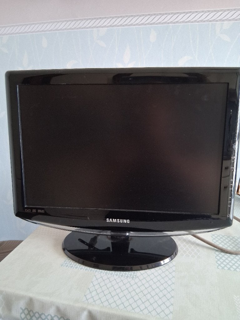 TV... récepteur... parabole, LED, 40 à 60 cm, Enlèvement, Utilisé