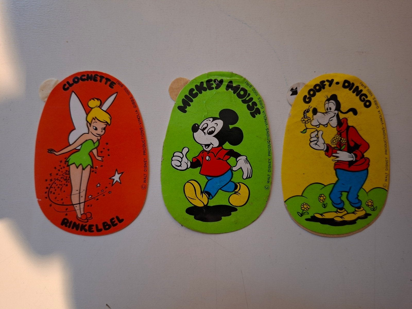 2 stickers Walt Disney, Ophalen of Verzenden, Zo goed als nieuw, Film, Tv of Omroep