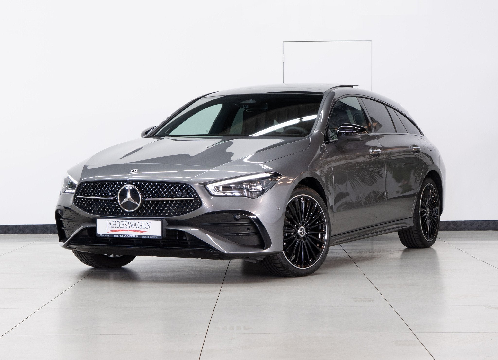 Mercedes-Benz CLA-Klasse 250 e SB AMG Premium Plus Night 19", Autos, Cuir, Achat, Entreprise, Carnet d'entretien