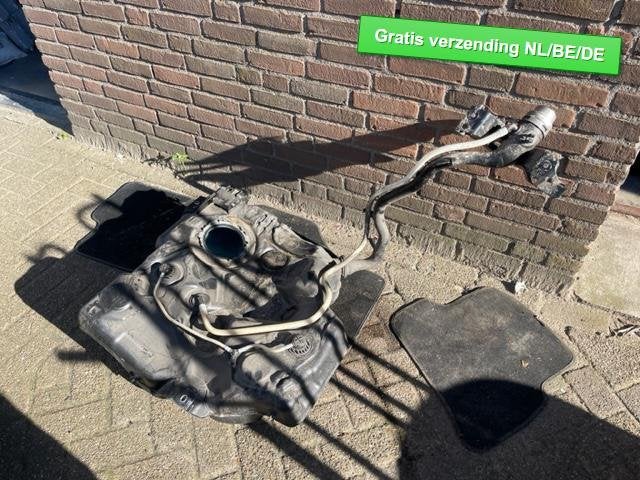 BRANDSTOFTANK Volkswagen Golf VIII (CD1) (5Q0201085AJ), Gebruikt, Volkswagen, Volkswagen AG, Kundenbetreuung@volkswagen.de