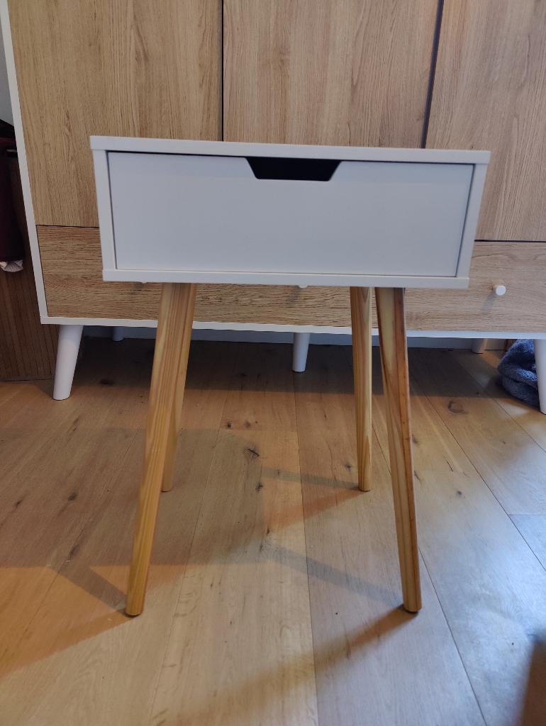 Nachtkastje, Ophalen, Minder dan 45 cm, 55 tot 70 cm, Zo goed als nieuw