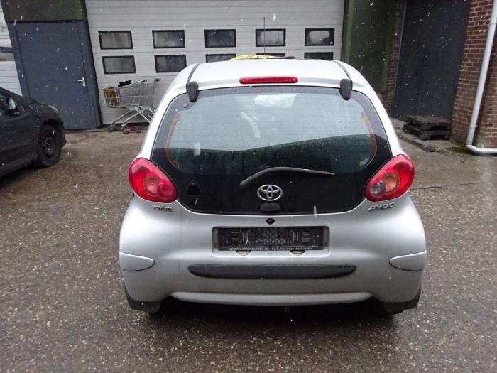 Pare-chocs arrière d'un Toyota Aygo (1E7), -, 3 mois de garantie, Toyota, Utilisé