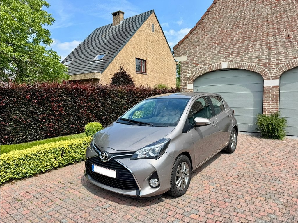 Toyota Yaris 1.3 VVT-i Automatique 67.845km!! 2015, Euro 5, Achat, Capteur de lumière, https://public.car-pass.be/vhr/b86139a7-a360-4069-9287-89cedf81606a