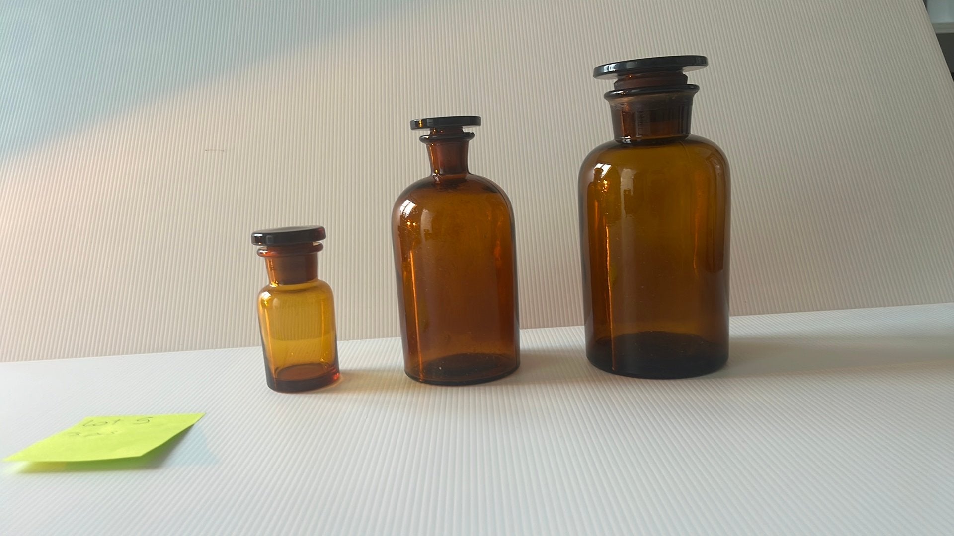 Set van 3 vintage amberkleurige apothekersflessen, Antiek en Kunst, Ophalen of Verzenden