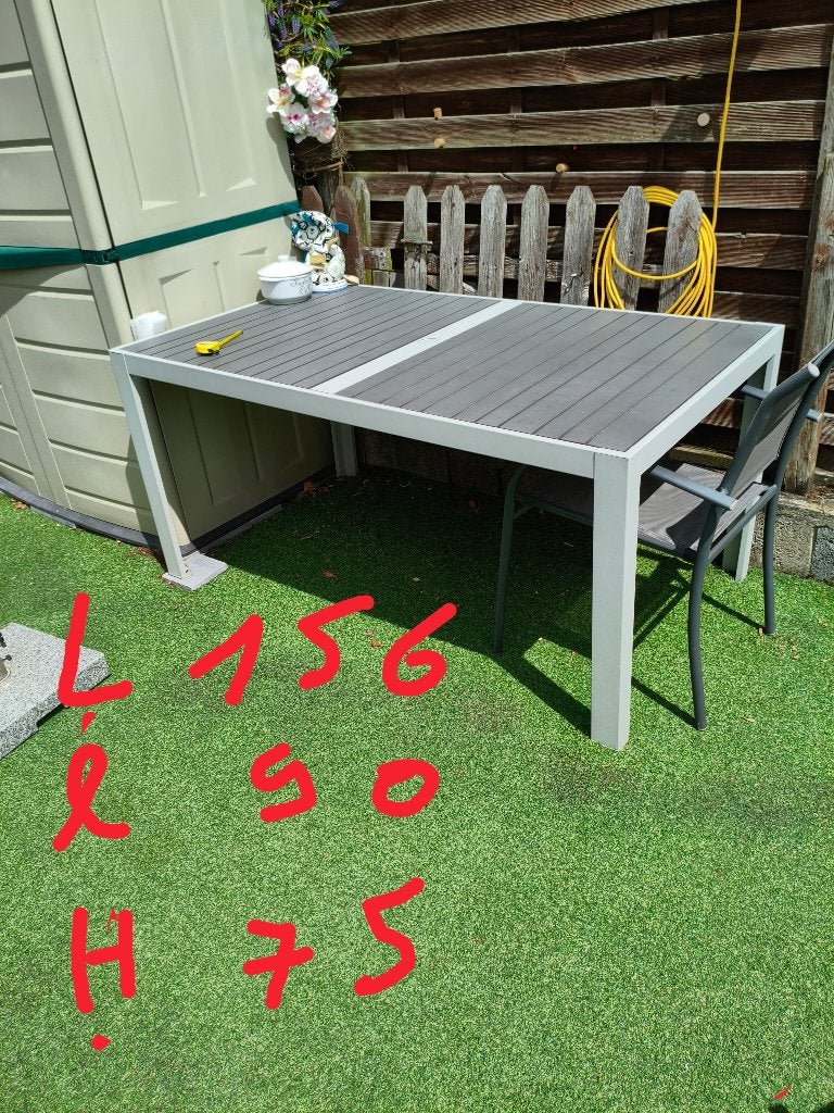 Table de jardin  tout en aluminium + trou parasol, Enlèvement, Utilisé, Aluminium